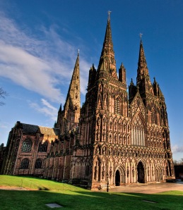 Lichfield_Cathedral_East1